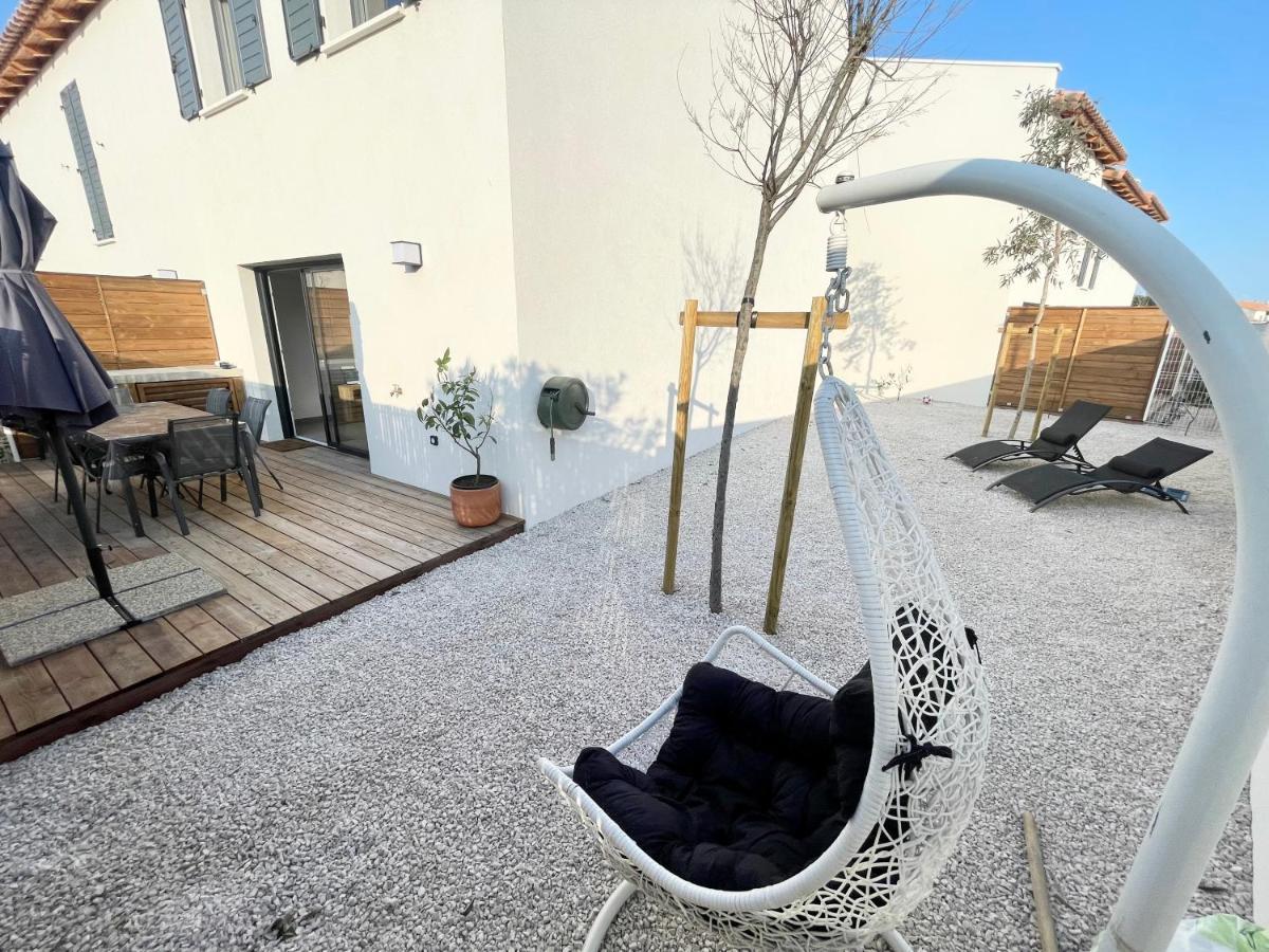 Villa 8 Personnes Bord De Mer Climatisee Сент-Мари-де-ла-Мер Экстерьер фото